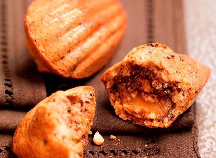 Madeleines με Καραμέλα Βουτύρου & Αμύγδαλα Συνταγή με Nestlé Dessert